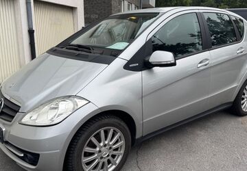 Mercedes-Benz A 160 97.000 km 4.750 &euro; Neuss 41460