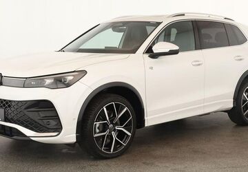VW Tiguan 24.500 km 42.284 &euro; Düsseldorf 40233