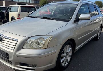 Toyota Avensis 138.000 km 4.490 &euro; Düsseldorf 40233