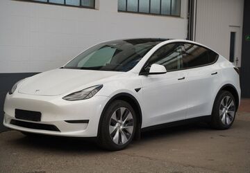 Tesla Model Y 49.880 km 36.950 &euro; Mönchengladbach 41236