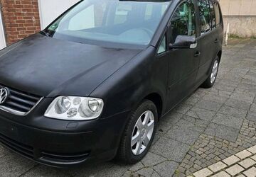 VW Touran 159.500 km 4.100 &euro; Düsseldorf 40227