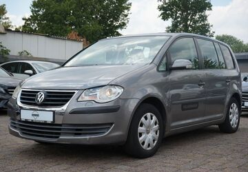VW Touran 226.236 km 1.499 &euro; Mönchengladbach 41199