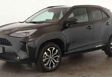 Toyota Yaris Cross 15.900 km 23.984 &euro; Düsseldorf 40233