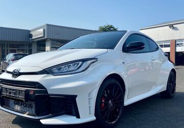 Toyota Yaris 7.500 km 42.000 &euro; Düsseldorf 40629
