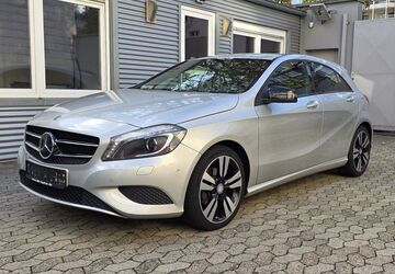 Mercedes-Benz A 180 137.000 km 10.999 &euro; DÜSSELDORF 40227