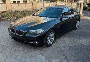 BMW 523 305.500 km 4.999 &euro; Monchengladbach 41169
