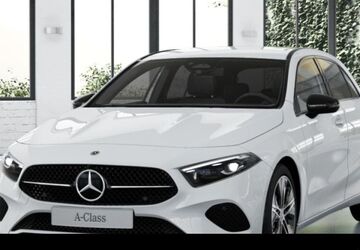Mercedes-Benz A 200 9.900 km 38.490 &euro; Düsseldorf 40470