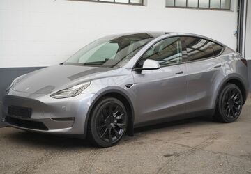 Tesla Model Y 48.771 km 39.150 &euro; Mönchengladbach 41236
