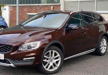 Volvo V60 122.975 km 13.490 &euro; Düsseldorf 40233