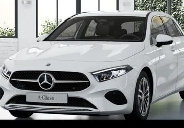 Mercedes-Benz A 180 9.900 km 32.490 &euro; Düsseldorf 40470