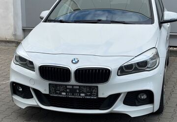 BMW 218 121.000 km 12.390 &euro; Düsseldorf - Bezirk 8 40231