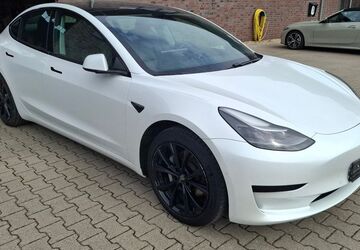 Tesla Model 3 106.142 km 20.800 &euro; Kempen 47906