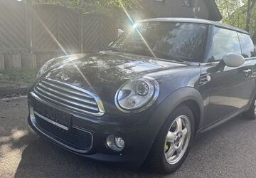 Mini Cooper D 173.980 km 6.890 &euro; Neuss 41472