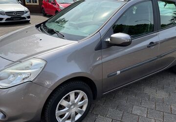 Renault Clio 97.000 km 4.499 &euro; Neuss 41462