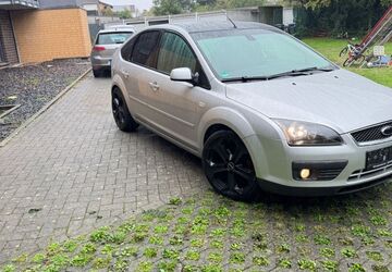 Ford Focus 104.900 km 3.750 &euro; Heinsberg 52525
