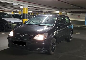 Toyota Corolla 142.000 km 4.550 &euro; Düsseldorf 40235